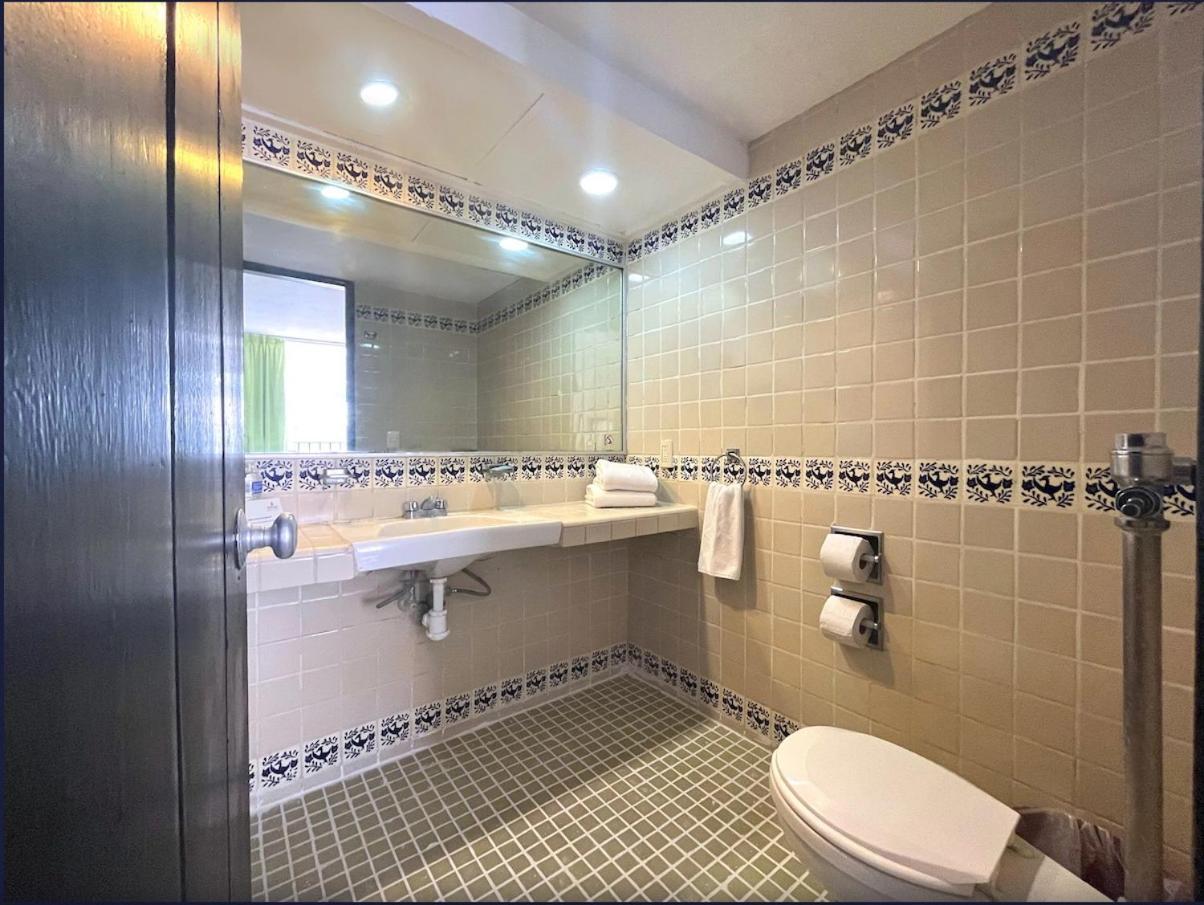 Hotel Delfin Vista Pier Beach Front Puerto Vallarta Exterior photo